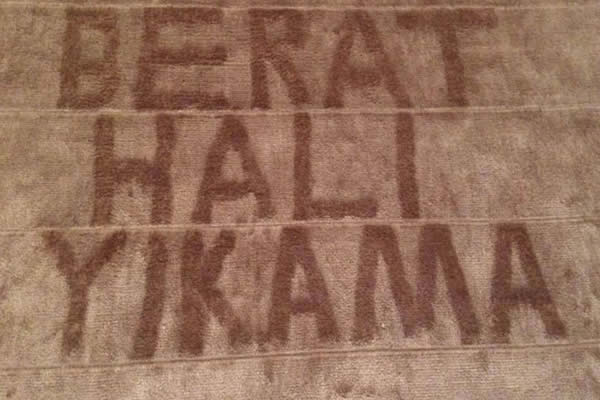Berat Halı Yıkana